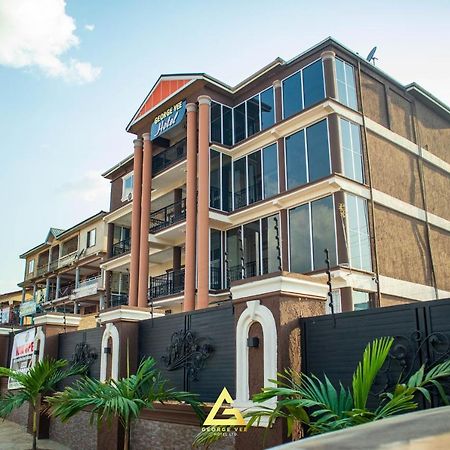 George Vee Hotel Ltd Кумасі Екстер'єр фото