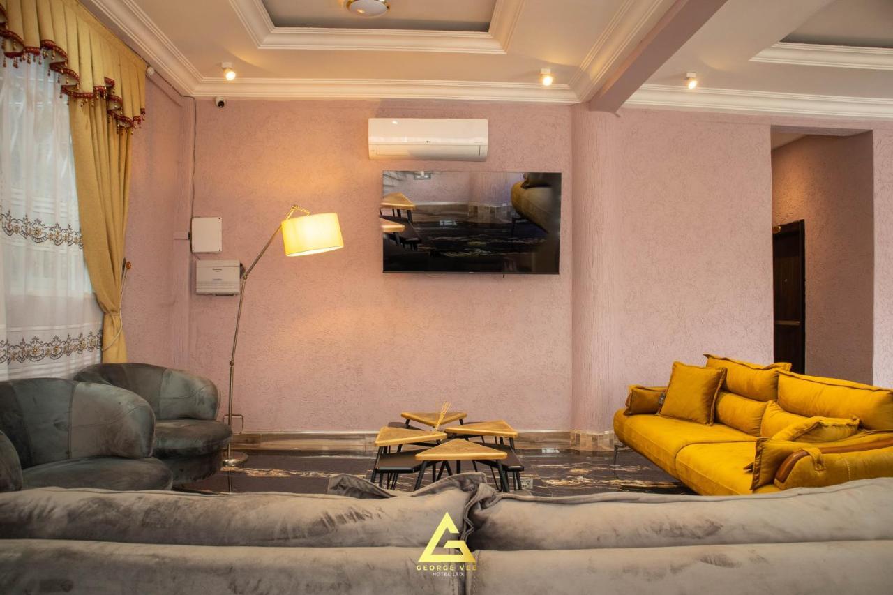 George Vee Hotel Ltd Кумасі Екстер'єр фото