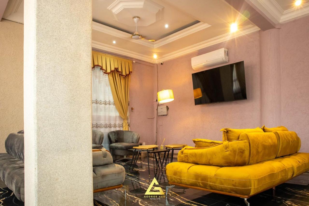 George Vee Hotel Ltd Кумасі Екстер'єр фото